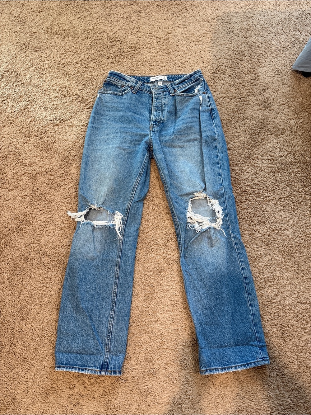 Abercrombie & Fitch Distressed Curve Love The Dad High Rise Kean
